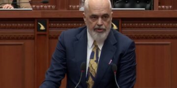 “Do t’i dorëzohem vetë ushtrisë amerikane”, Rama ironi me PD në Parlament