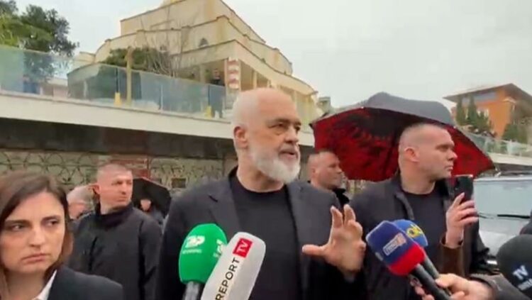 Projekti TID në Durrës/ Rama takim me protestuesit: Do të rivlerësojmë banesat