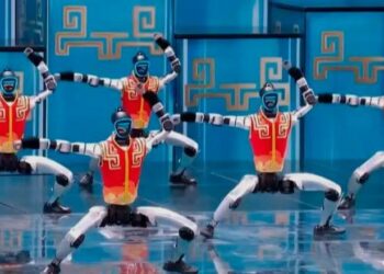 Robotët humanoidë të Kinës sfidojnë kufijtë e inteligjencës artificiale