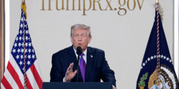 Trump hap faqe interneti për shitjen direkte të barnave, ja çfarë synohet