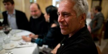 Zbulohen projektet e Epstein për studime gjenetike dhe rritjen e jetëgjatësisë