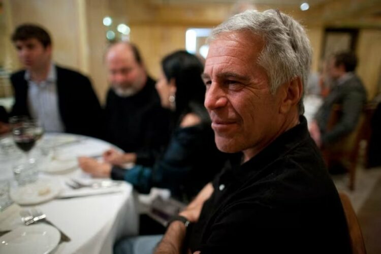 CNN: Dhjetëra të dhëna të FBI-së mungojnë nga dosjet e Epstein
