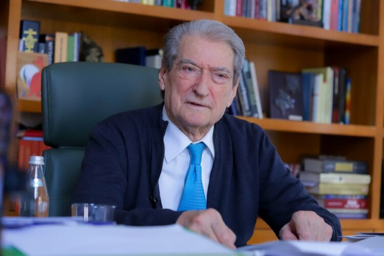 Berisha: Rama sulmon drejtësinë, mbron veten dhe rrethin e tij