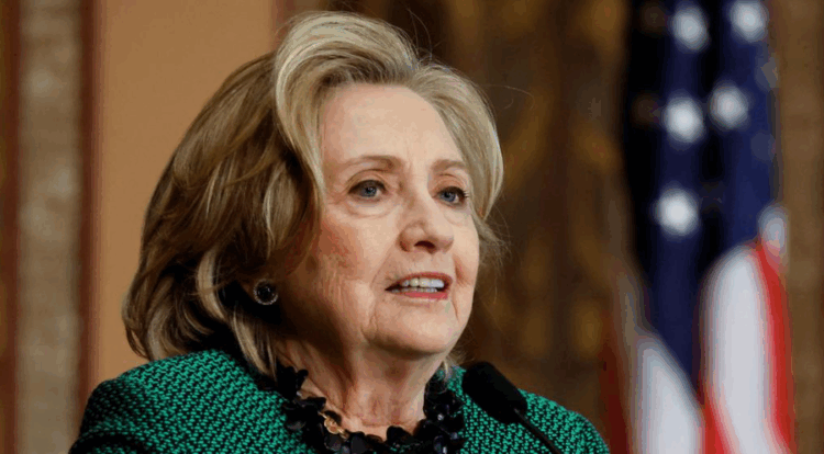 Publikohet foto brenda seancës, ndërpritet dëshmia e Hillary Clinton për Epstein