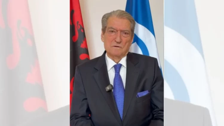 Vizita në Kosovë, Berisha: Ish-krerët gjykohen në Hagë, Rama pazare me Serbinë