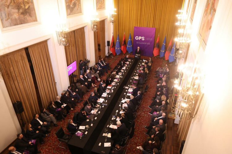 Rama propozon krijimin e “odës së dialogut të brendshëm” mes socialistëve
