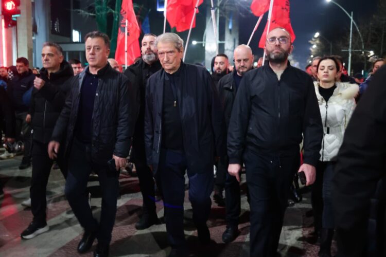 Sulmi ndaj vilës së Hoxhës, Berisha: Agjentë të infiltruar thanë se aty banon Rama