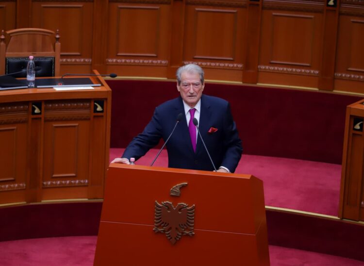 Berisha: Kuvendi ka kryer grusht shteti, jeni bërë ushtarë të Ballukut