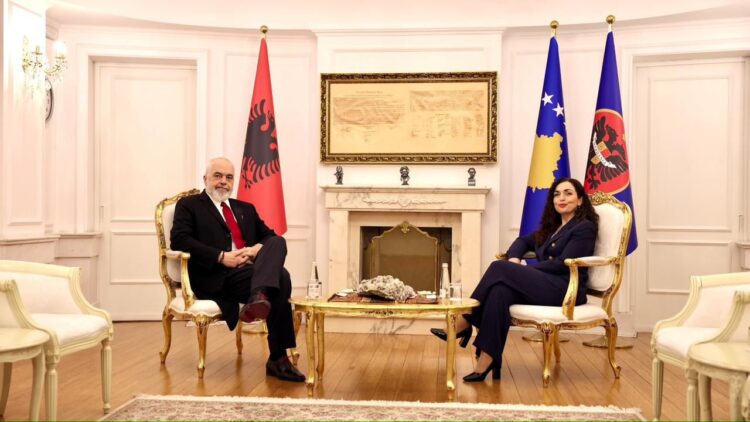 Rama vizitë në Kosovë, takon Presidenten Vjosa Osmani
