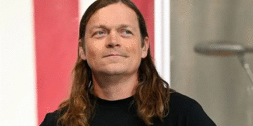 Ndërron jetë në moshën 47-vjeçare vokalisti i grupit “3 Doors Down”