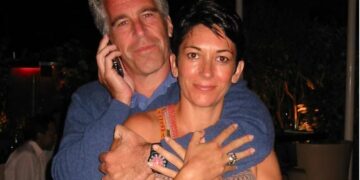 Bashkëpunëtore e Epstein, Maxwell refuzon t’u përgjigjet pyetjeve në Kongres