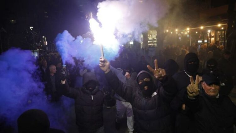 Protesta e PD/ 15 të arrestuar, mes të shoqëruarve edhe të mitur, lihen të lirë