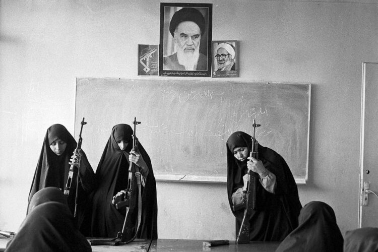 Si ka ndryshuar jeta e grave në Iran që nga Revolucioni i vitit 1979?