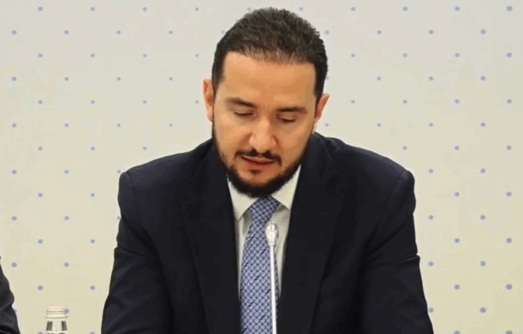 Salianji takim me intelektualët në Tiranë: Shqipëria pa parti funksionale