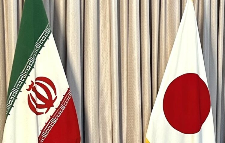 Irani: Do të lejojmë anijet japoneze të kalojnë në Ngushticën e Hormuzit