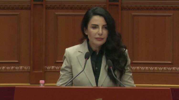 Sot seanca në Kuvend për Belinda Ballukun, opozita në protestë