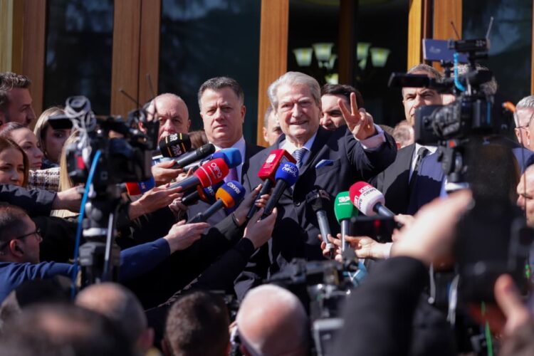 Votimi për Ballukun në kuvend, Berisha: Edi Rama shënoi vetëvrasjen e tij politike