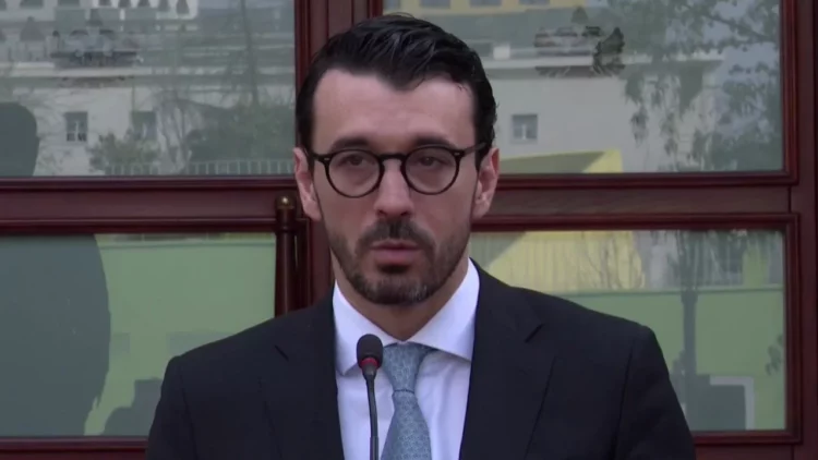 Projektligji i PD për uljen e çmimit të naftës, Karakaçi rrëzon propozimin