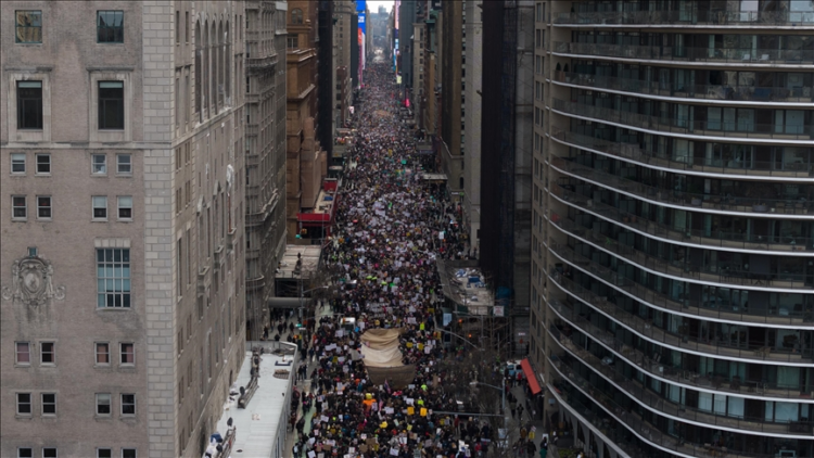Protesta në 50 shtete/ Mijëra amerikanë në rrugë, kundër politikave të Trump