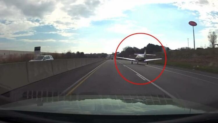 VIDEO/ SHBA, avioni bën ulje emergjente në autostradë
