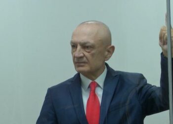 A ka probleme me trajtimin? Meta: Jam përballur me izolim ekstrem