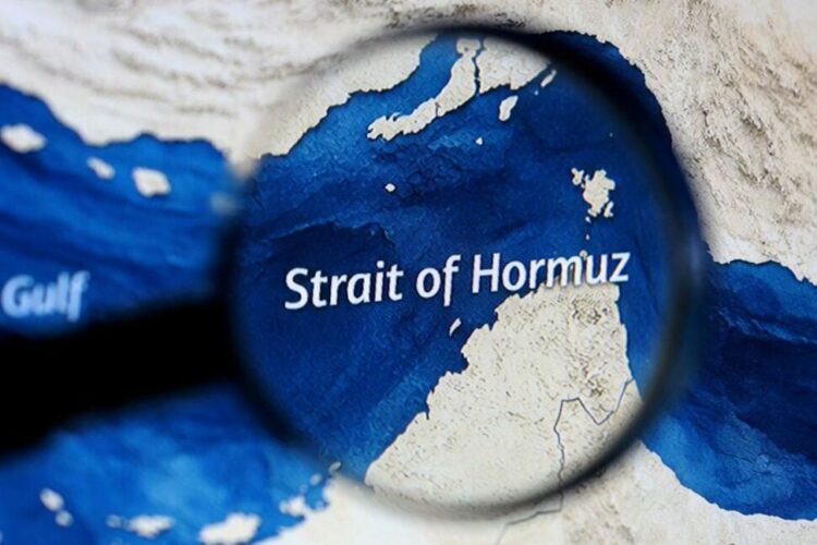 SHBA forcon praninë ushtarak në Ngushticën e Hormuzit,gjashtë anije kthehen mbrapsht