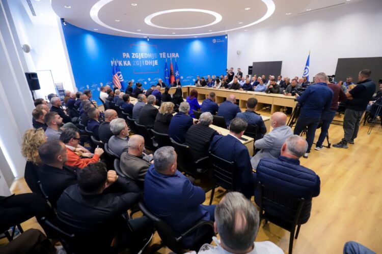 Berisha porosi kryetarëve të degëve: Dialog intensiv me qytetarët