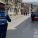Përleshje e dhunshme mes të rinjve në Korçë, plagoset një person