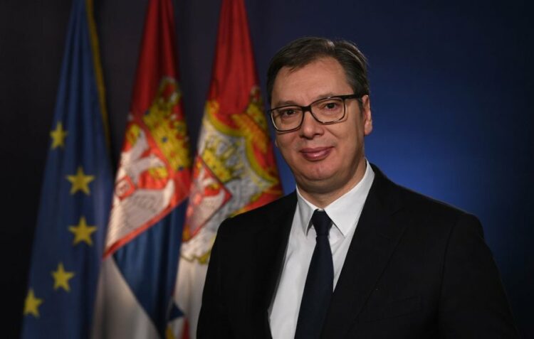 Vuçiç: Ushtria serbe duhet të krijojë njësi me dronë sulmues