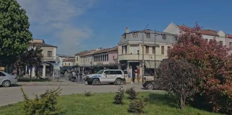 Korçë, plagosje me thikë në pazarin e vjetër