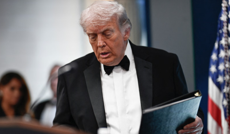 Të shtënat në Shtëpinë e Bardhë, Trump: Jetojmë në një botë të çmendur