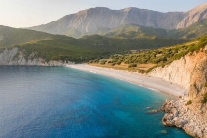 “Travel and Tour World”: Shqipëria, një histori suksesi në turizëm