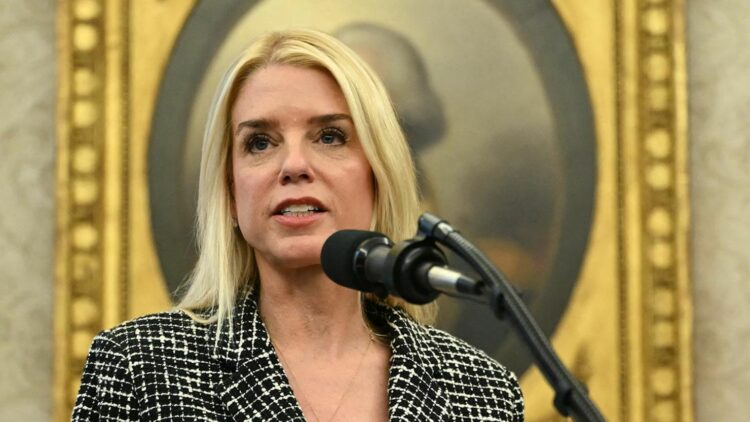 Trump shkarkon Prokuroren e Përgjithshme Pam Bondi