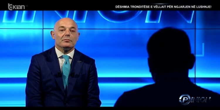 Dhunimi i varrit në Lushnjë, vëllai i autorit të dyshuar: Nuk ka lidhje me ngjarjen