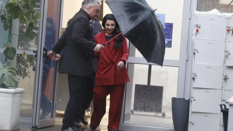Masa e pezullimit nga detyra, Gjykata lë në fuqi masën për Ballukun