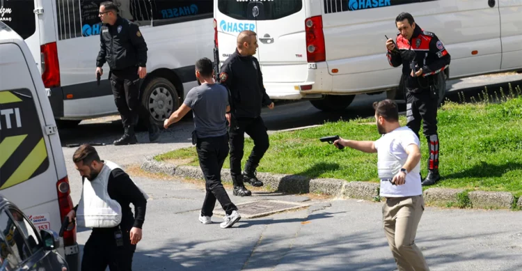 VIDEO/ Sulm në konsullatën izraelite në Stamboll, 2 të vrarë dhe 3 të plagosur