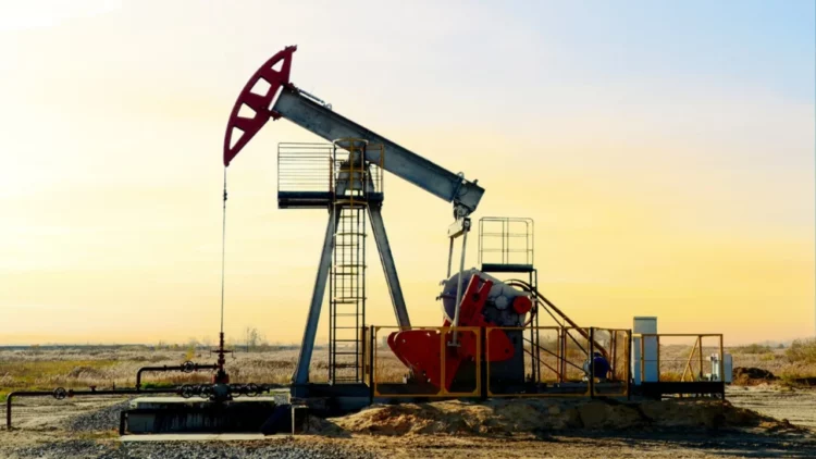 Tregjet globale, vazhdon rënia e çmimit të naftës pas marrëveshjes SHBA-Iran