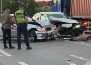 Efektivi u lëndua gjatë operacionit në Korçë, shpërndarësi kokainës përplasi…