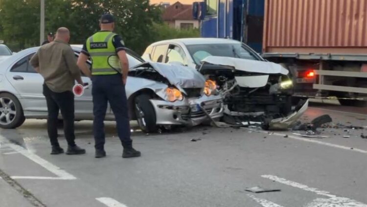 Efektivi u lëndua gjatë operacionit në Korçë, shpërndarësi kokainës përplasi…