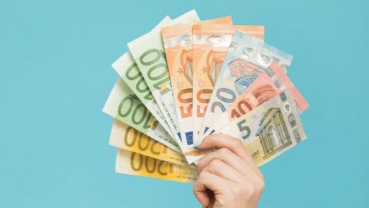 Europa e taksave të çmendura, vendet ku paga përgjysmohet para se të hyjë në bankë