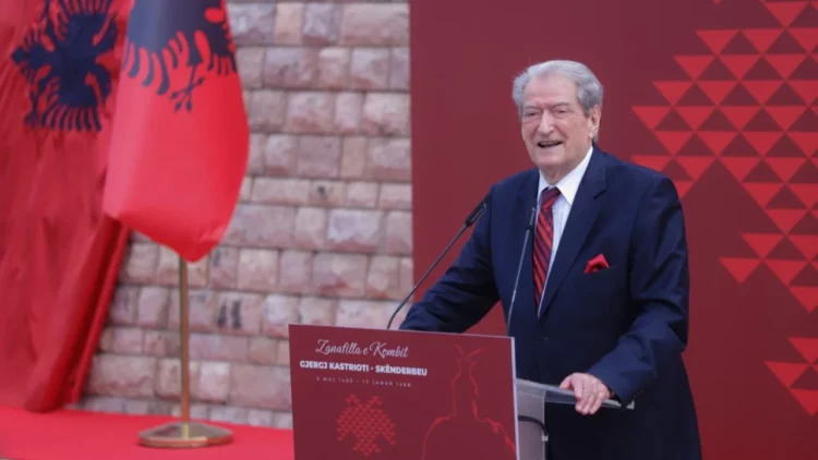 Berisha përkujton Skënderbeun dhe sulmon qeverinë nga Kruja: Rama është Hamzai