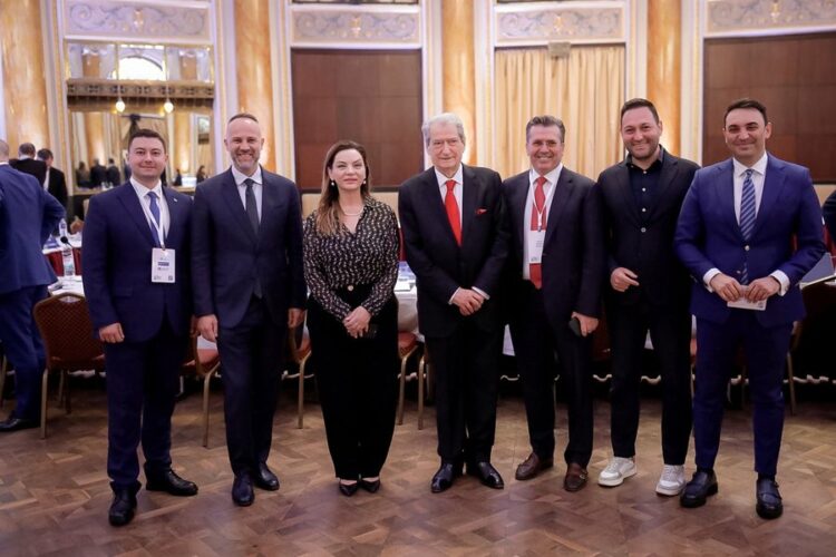 Berisha në IDU: Shqipëria në regres demokratik, shteti i kapur nga mafia