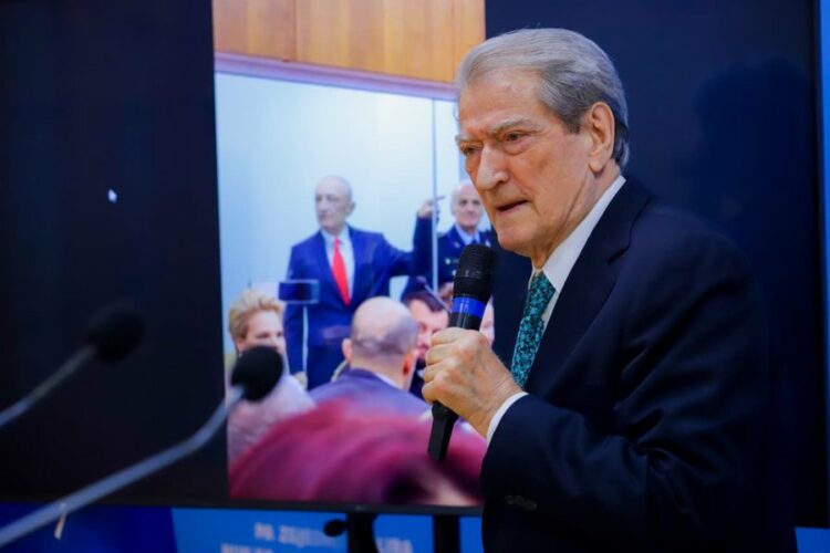Gjyqi ndaj Metës, Berisha: Kafazi është mjet torture, ndaj tij nuk ka asnjë provë