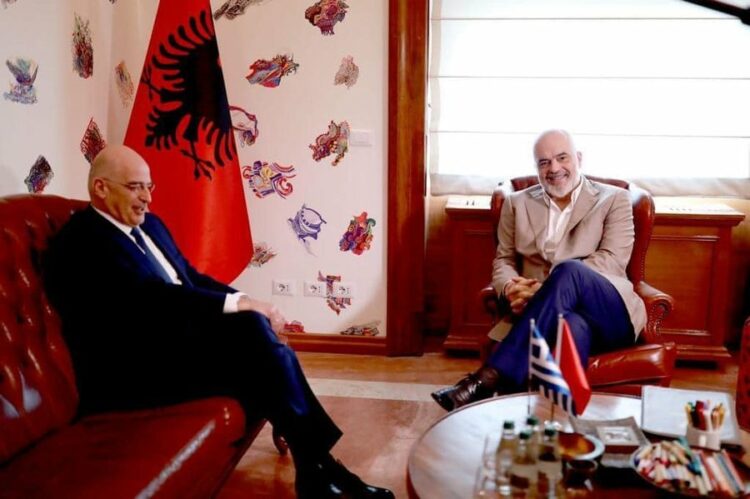 Marrëveshja e detit, ministri grek Dendias viziton Tiranën, takime me Ramën e Nufin