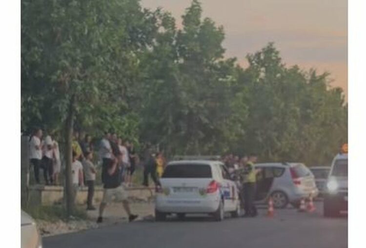 Aksident në Tiranë, plagosen 6 fëmijë dhe drejtuesja e automjetit