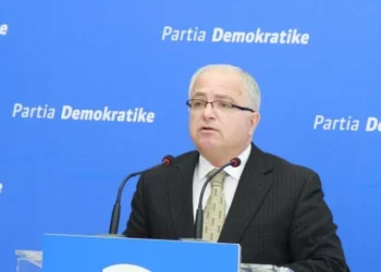 Ish-deputeti Spaho: Me këtë ekip, PD më kollaj shkon në hënë se vjen në pushtet