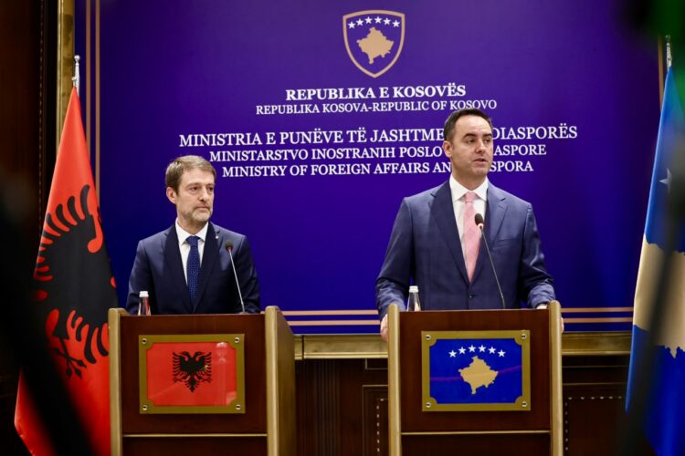 Ferit Hoxha nga Prishtina: Kush prek Kosovën, prek Shqipërinë