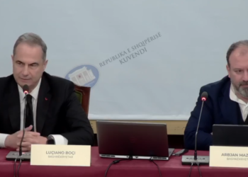 Tensione me Maznikun, bashkëkryetari Boçi braktis komisionin për “Territorialen”