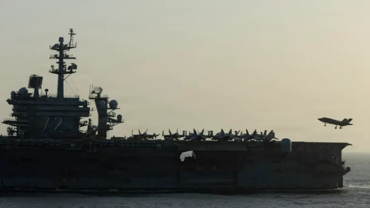 Irani pretendon se ka goditur një luftanije amerikane me raketa, reagon SHBA
