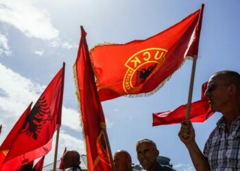 200 mijë firma në mbështetje të krerëve të UÇK, dorëzohet peticioni në Hagë